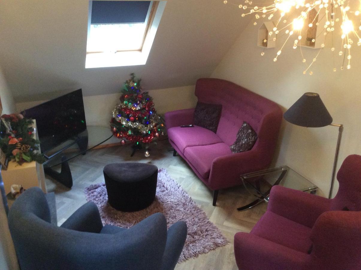 2 Bedroom Furnished Apartment In A Rural Position Stone  Exteriör bild