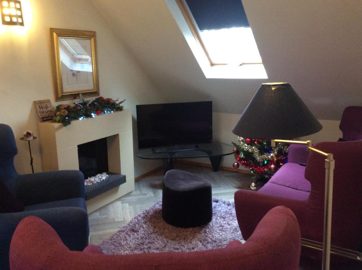 2 Bedroom Furnished Apartment In A Rural Position Stone  Exteriör bild